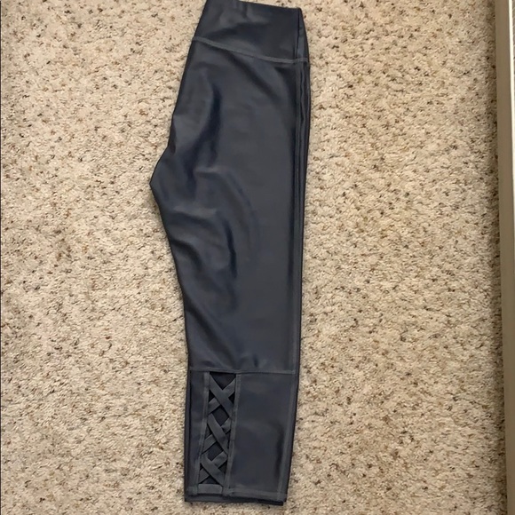 bebe Pants - Cropped Bebe sport leggings